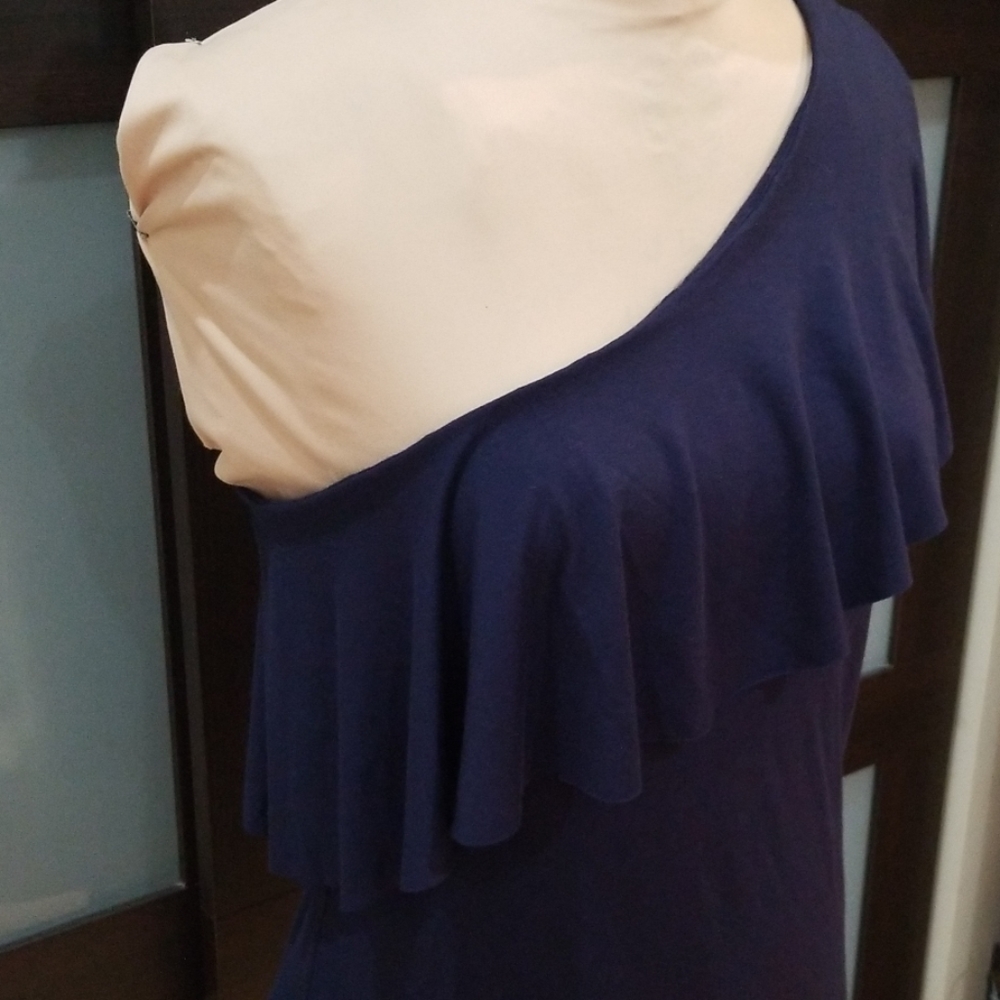One Shoulder Top - Picture 3 of 8